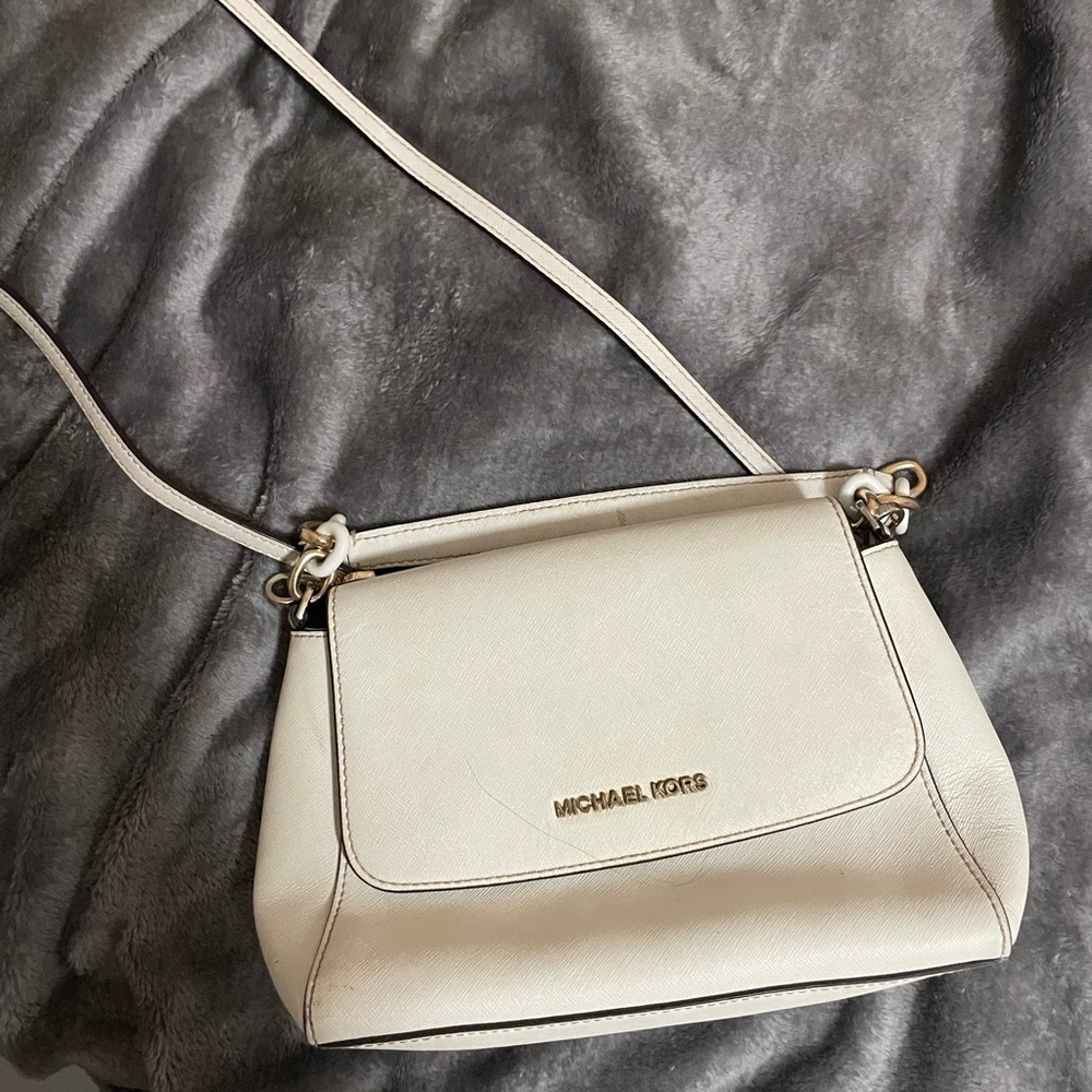 MICHAEL KORS WHITE PURSE